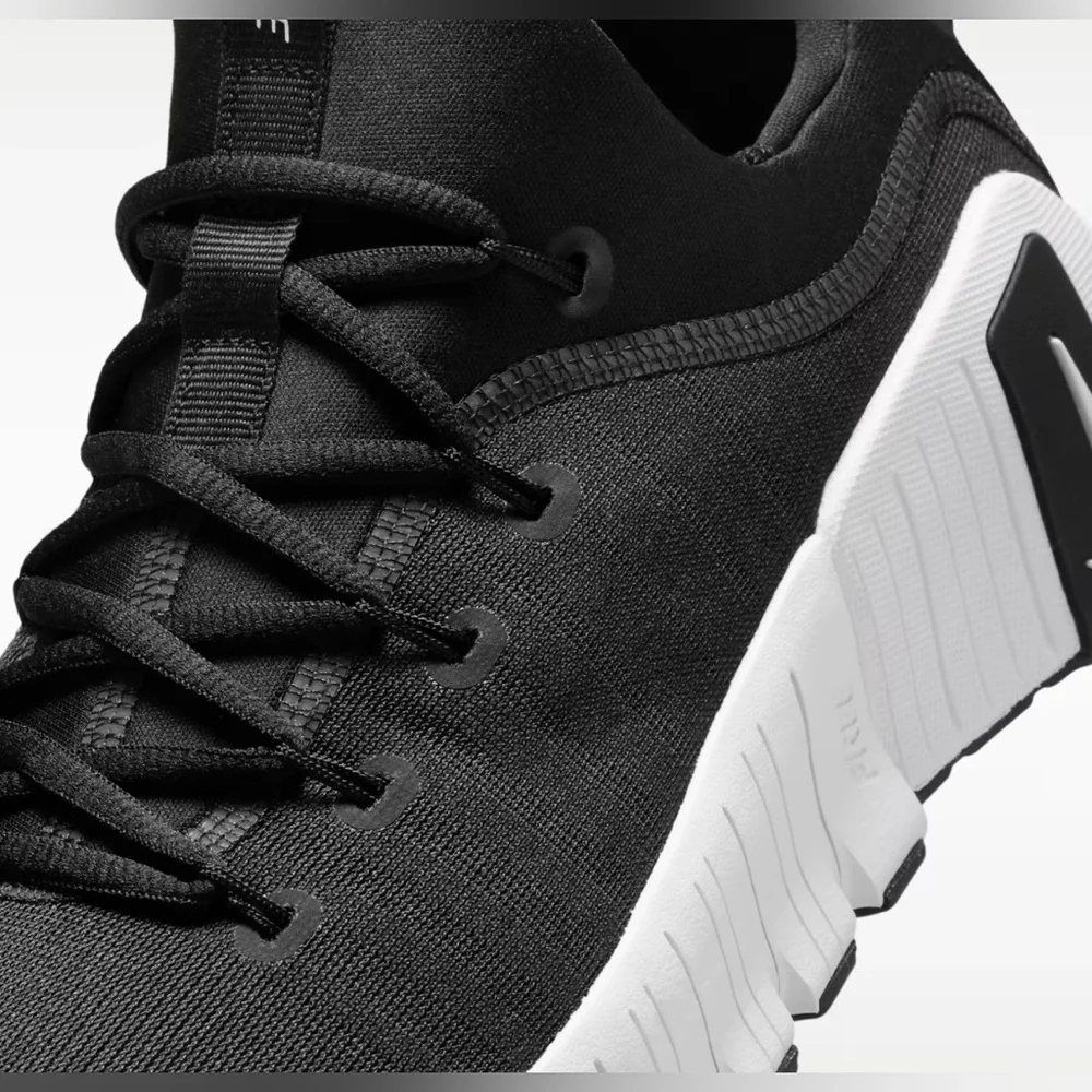 Nike Black and White Slip-On Training Sneakers / Nike Free Metcon 6 - NEW!! - Picture 2 of 12